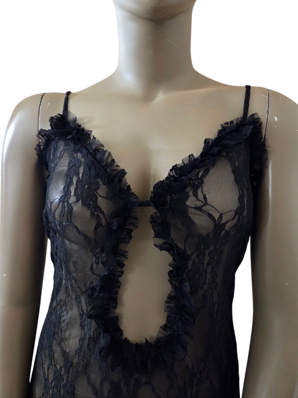 F NOVA V-Neck Ruffled Cut-Out Lace Swimwear Cover-Up Maxi Dress 2XL Black NWT - Picture 3 of 12
